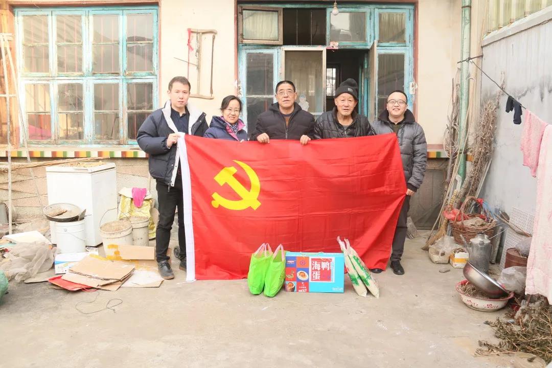 社會公益|德才集團探望膠州市困難群眾，慰問送溫暖，關懷暖人心(圖1)