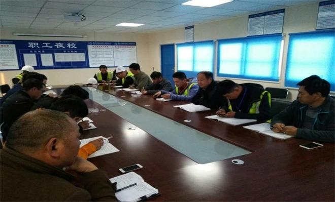 德才裝飾項目經理觀摩我公司海爾云谷工地(圖1)