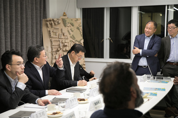 青島市長孟凡利對德才集團英國DC-HD設計院走訪調研(圖2) 青島市長孟凡利對德才集團英國DC-HD設計院走訪調研(圖2)