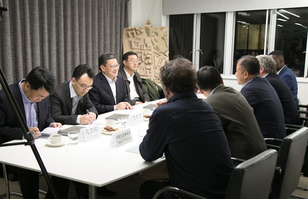 青島市長孟凡利對德才集團英國DC-HD設計院走訪調研(圖3) 青島市長孟凡利對德才集團英國DC-HD設計院走訪調研(圖3)