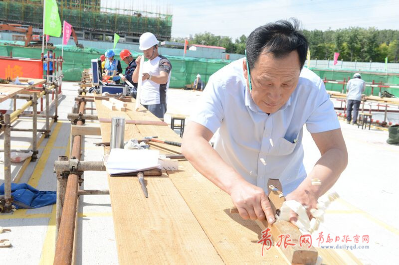 比速度拼質(zhì)量！青島農(nóng)民工建筑技能大比拼(圖5)