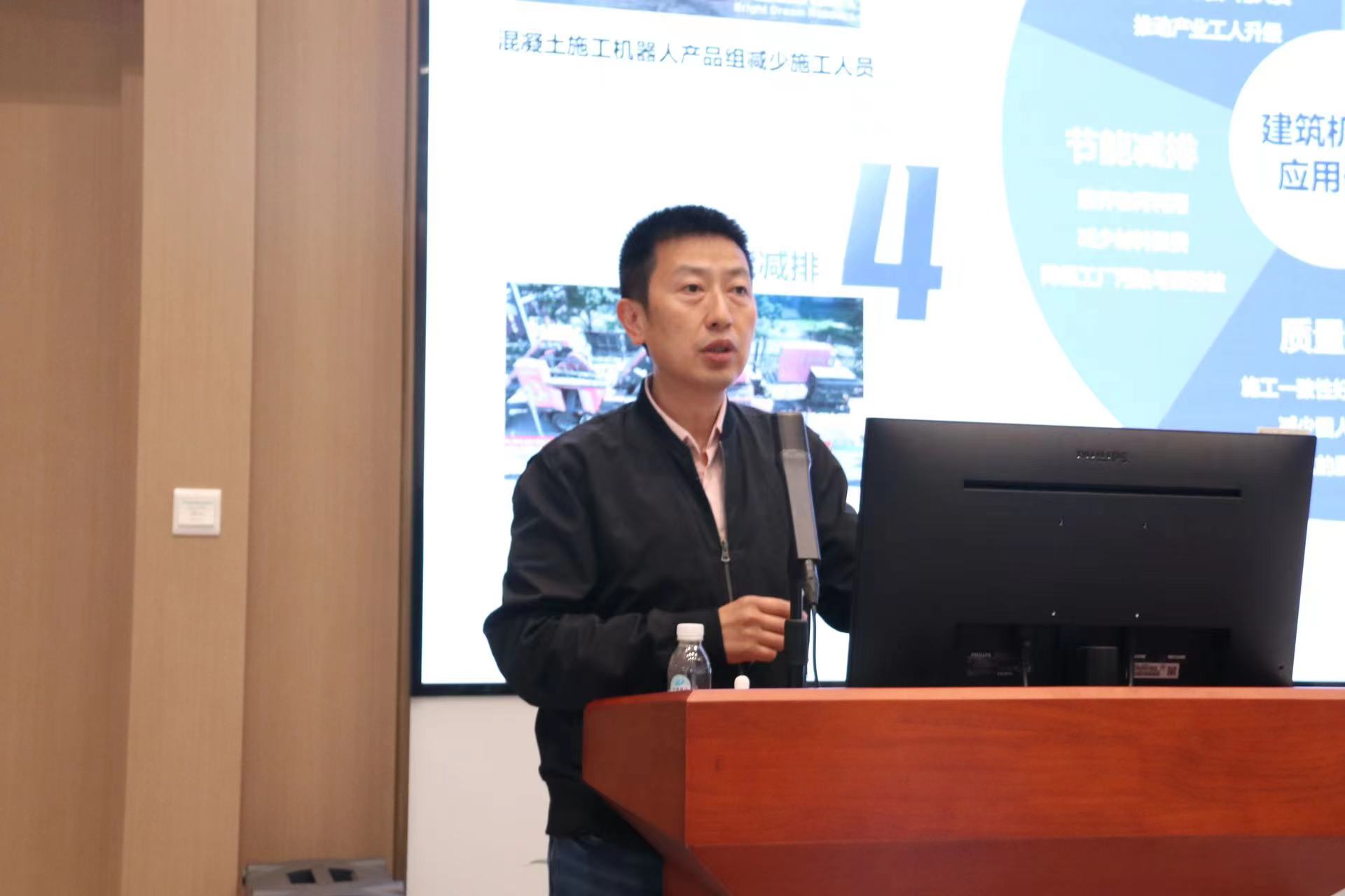 德才集團開展2023年度智能建造標桿項目培訓講座，中建聯(lián)合董事長袁永林參加座談(圖2)